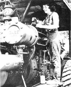 GRANDAD'S STEAM ENGINE OFFERS FASCINATING HOBBY Image